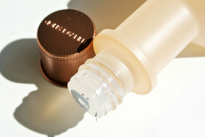 kem-duong-trang-da-mat