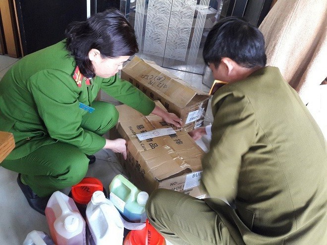 Hà Nội: Phát hiện cửa hàng trà sữa Ding Tea sử dụng trân châu không rõ nguồn gốc - Ảnh 1. Hà Nội: Phát hiện cửa hàng trà sữa Ding Tea sử dụng trân châu không rõ nguồn gốc - Ảnh 1.