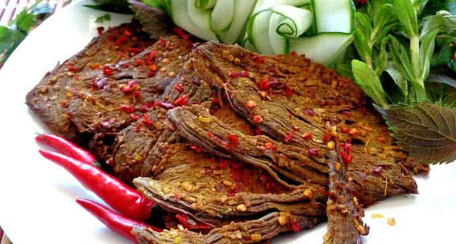 Sắp Tết rồi, hãy cẩn trọng để tránh mua phải thịt bò khô làm từ phổi lợn, thịt thối tẩm hóa chất - Ảnh 3. Sắp Tết rồi, hãy cẩn trọng để tránh mua phải thịt bò khô làm từ phổi lợn, thịt thối tẩm hóa chất - Ảnh 3.