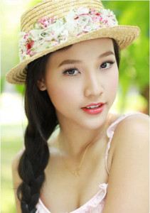 1384223968-hoang-oanh-nguoi-dep-nang-dong-cua-miss-photo-8ca024