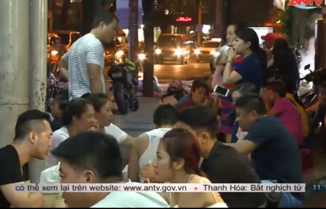 Cận cảnh chân gà đen xì, ôi thối được phù phép thành trắng tươi, chế biến món khoái khẩu - Ảnh 1. Cận cảnh chân gà đen xì, ôi thối được phù phép thành trắng tươi, chế biến món khoái khẩu - Ảnh 1.