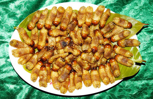 Đuông dừa nướng than hoa (Ảnh: Zing.vn)