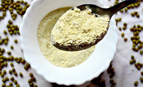 sạch mụn dưỡng da với cách trị mụn trứng cá bằng đậu xanh