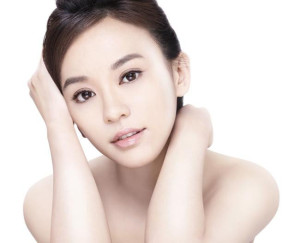 5-meo-lam-trang-da-cua-phu-nua-nhat