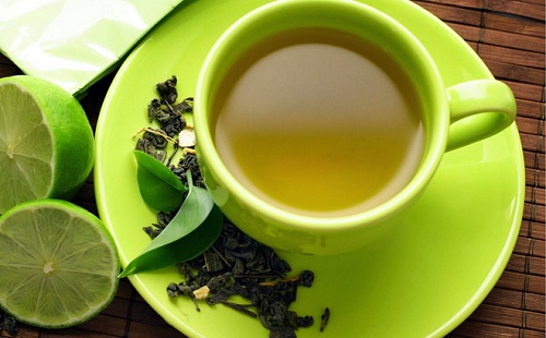 Giải độc gan, trị mụn bằng trà xanh