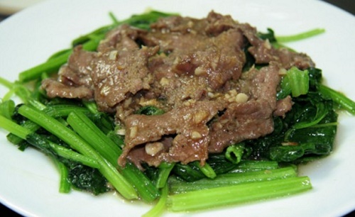 Cách làm cải bó xôi xào thịt bò