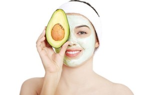 Cách làm da trắng mịn với mặt nạ bơ