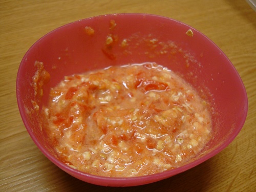 cách trị nám bằng mật ong + yến mạch + cà chua