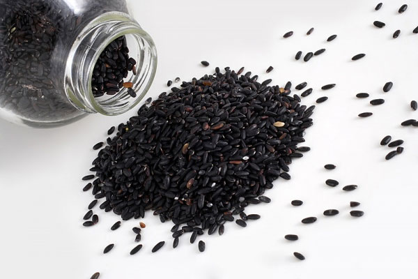 Vừng đen trị táo bón rất tốt.