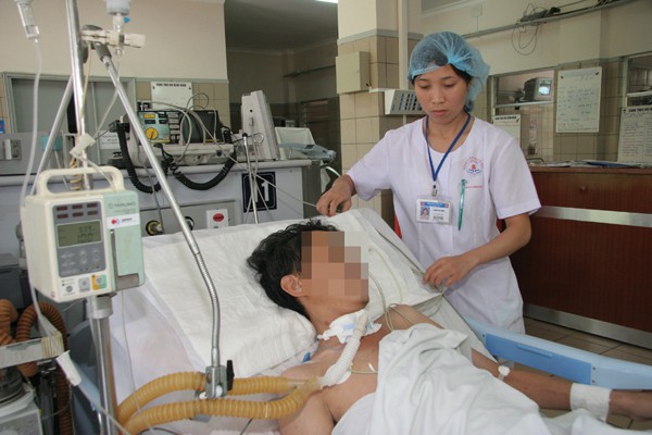 Đừng tự rước họa vì uống rượu ngâm - Ảnh 1. Đừng tự rước họa vì uống rượu ngâm - Ảnh 1.