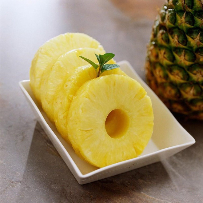 Dứa là trái cây tốt cho nội tạng, làm sạch đường ruột, nhưng nhóm người này không nên ăn - Ảnh 3. Dứa là trái cây tốt cho nội tạng, làm sạch đường ruột, nhưng nhóm người này không nên ăn - Ảnh 3.