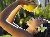 Những bệnh 'chớ' uống nước dừa