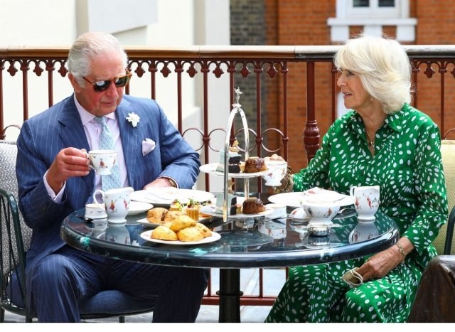 Vua Charles và Hoàng hậu Camilla đều có chung sở thích ăn trứng gà trong bữa sáng, cung cấp lượng protein lý tưởng cho cơ thể bắt đầu ngày mới.