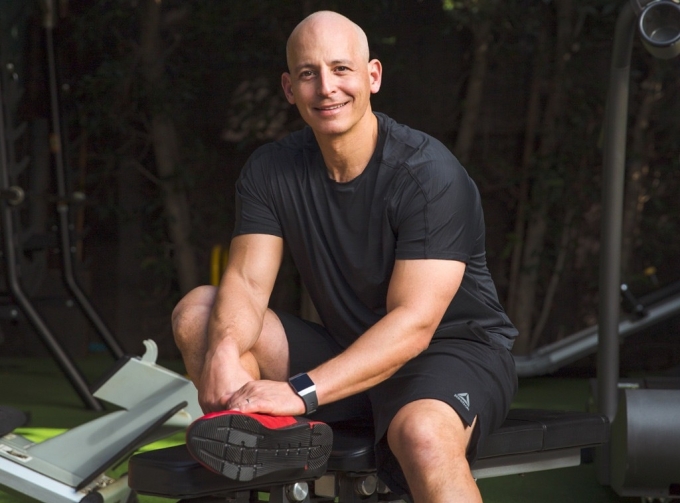 Harley Pasternak là HLV của