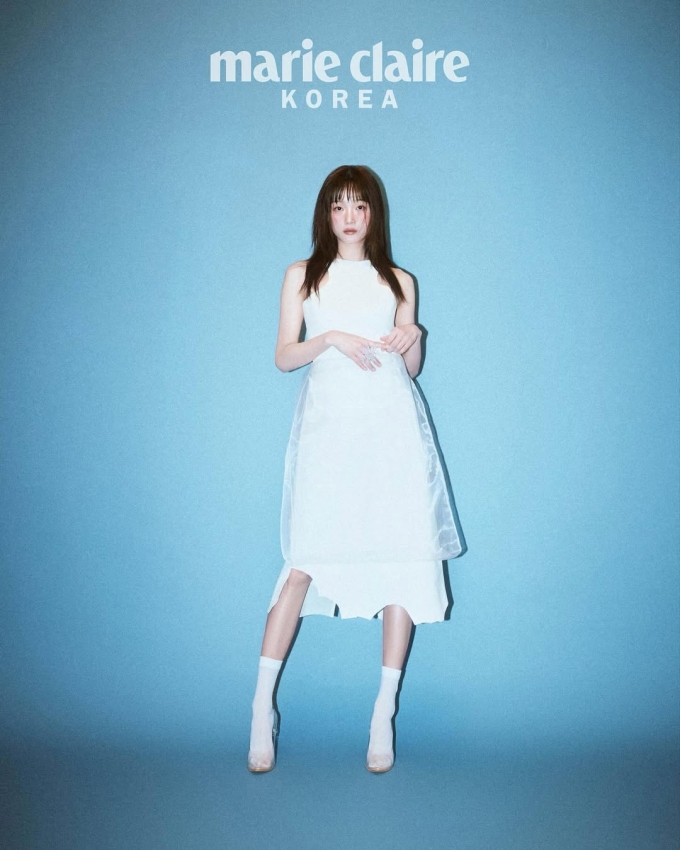 Lee Yoo Mi từng chia sẻ cô ngủ nhiều để tránh nghĩ đến đồ ăn. Thói quen này giúp giảm cảm giác thèm ăn trong giai đoạn làm việc căng thẳng.